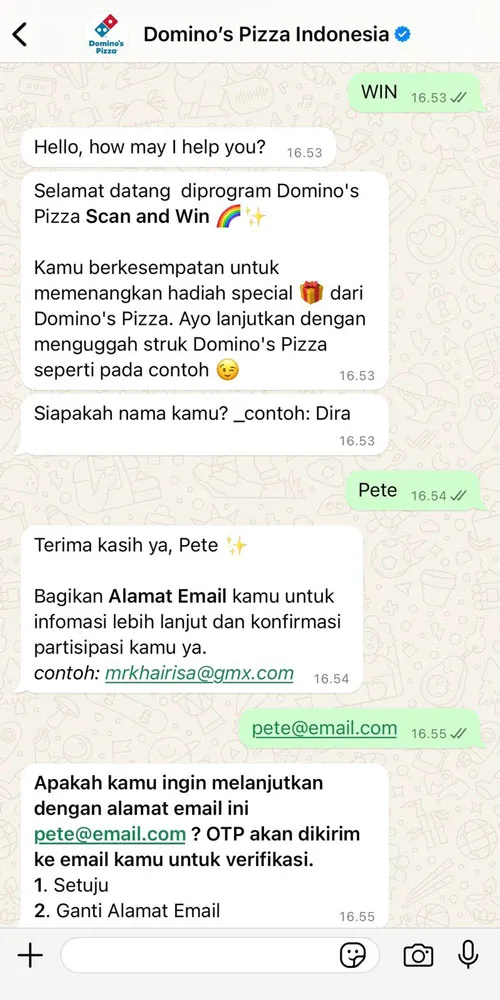 Interaksi one-to-one dengan Domino's Pizza Indonesia melalui WhatsApp.