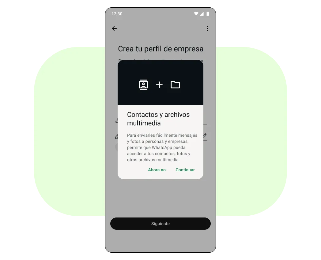 Teléfono móvil donde se ve el mensaje en el que se pide acceso a contactos y archivos multimedia